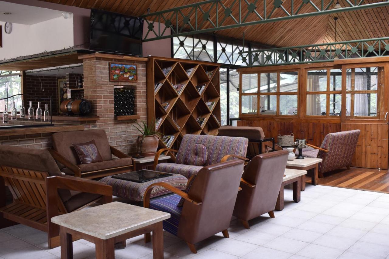 Park Hotel Santa Cruz Verapaz 外观 照片